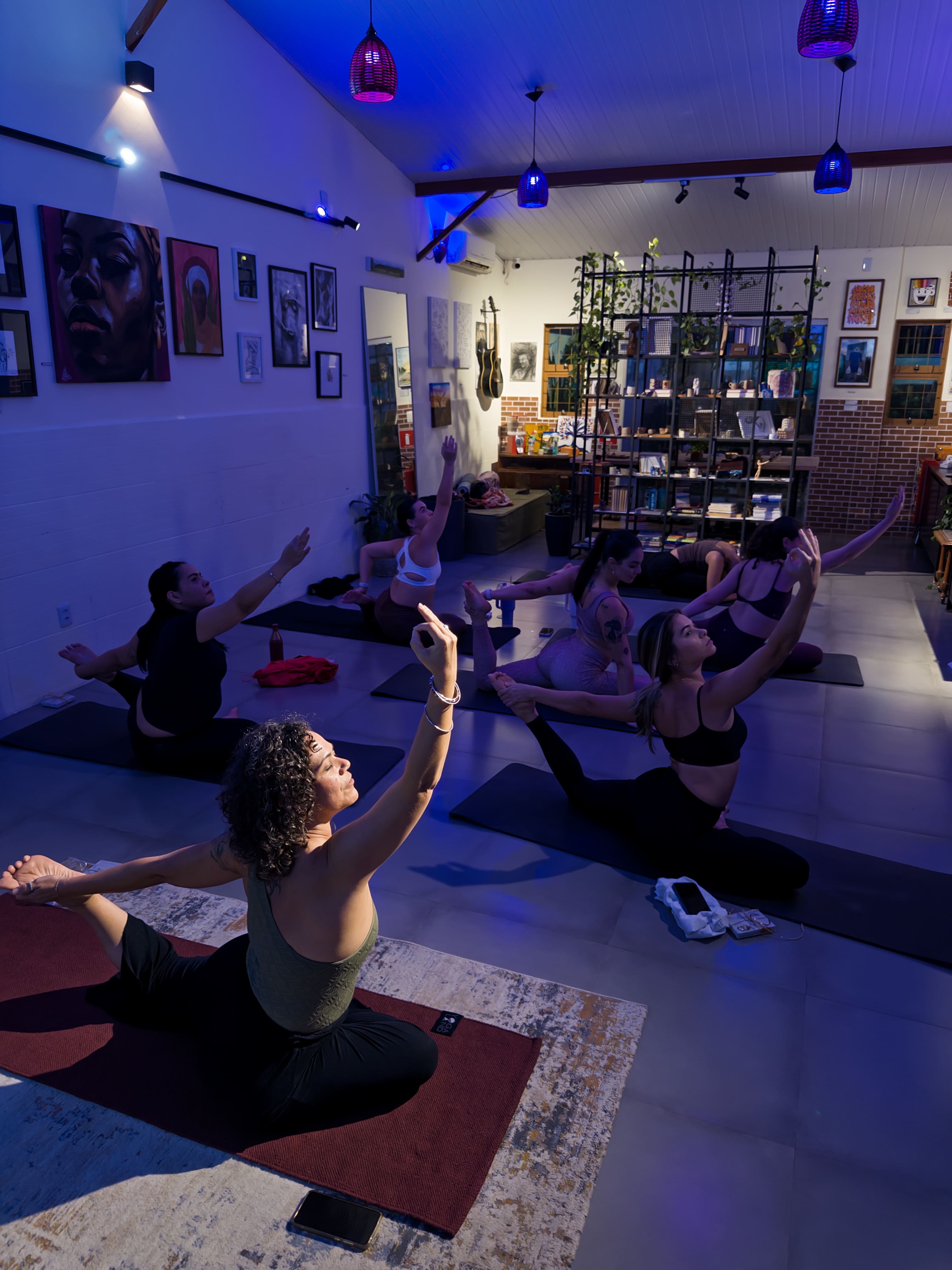 Yoga Tadow com arte